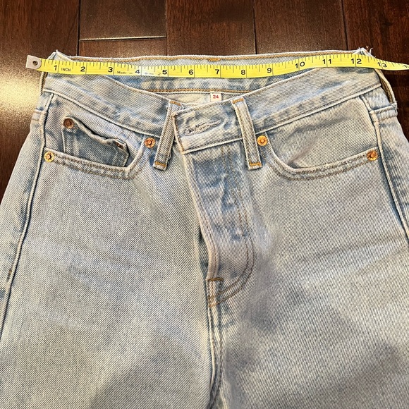 Levi’s | Distressed denim - Picture 4 of 8